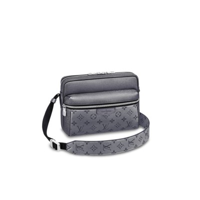 LOUIS VUITTON OUTDOOR MESSENGER M30830 (25.5*18*5cm)